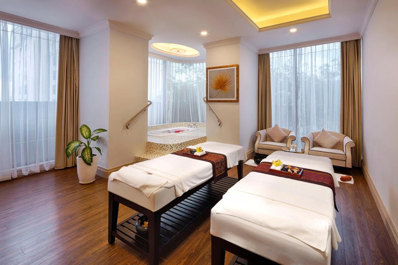 Melia Vinpearl Nha Trang Empire Hotel Екстериор снимка